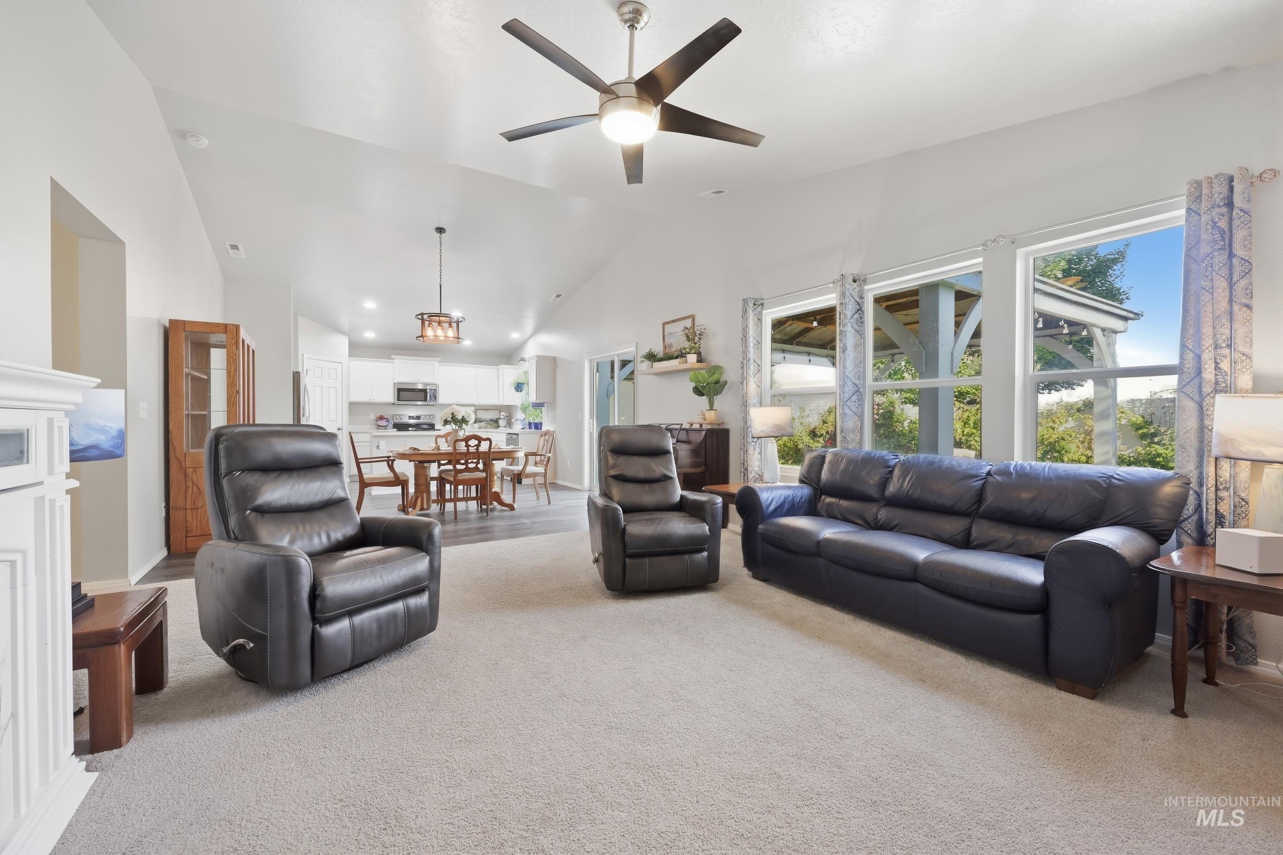 10690 Hackberry St Property Photo 13