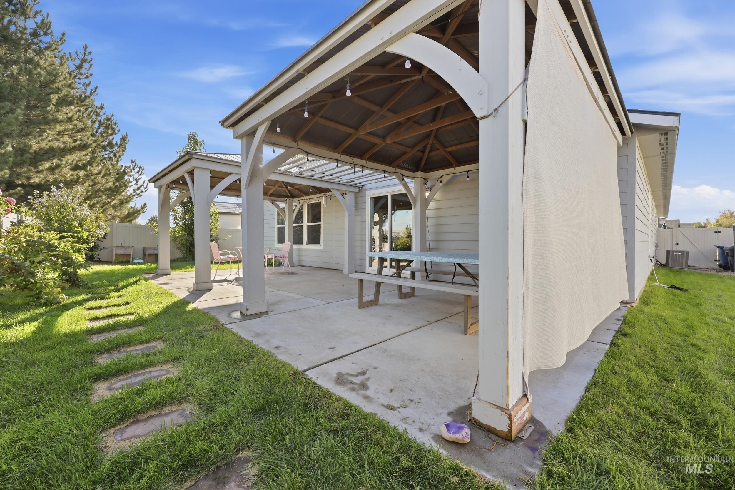 10690 Hackberry St Property Photo 34