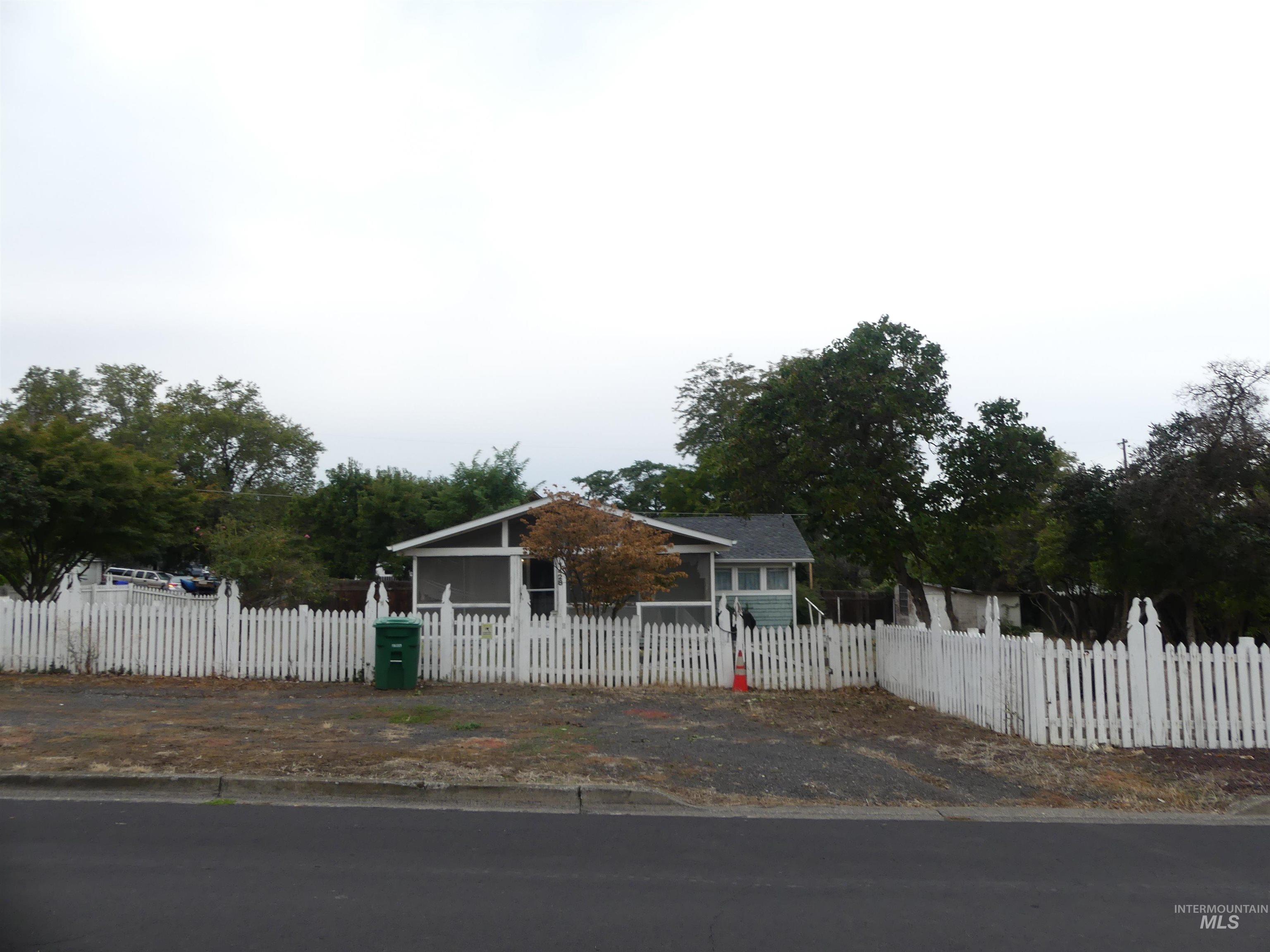 1428 18th St Property Photo 4
