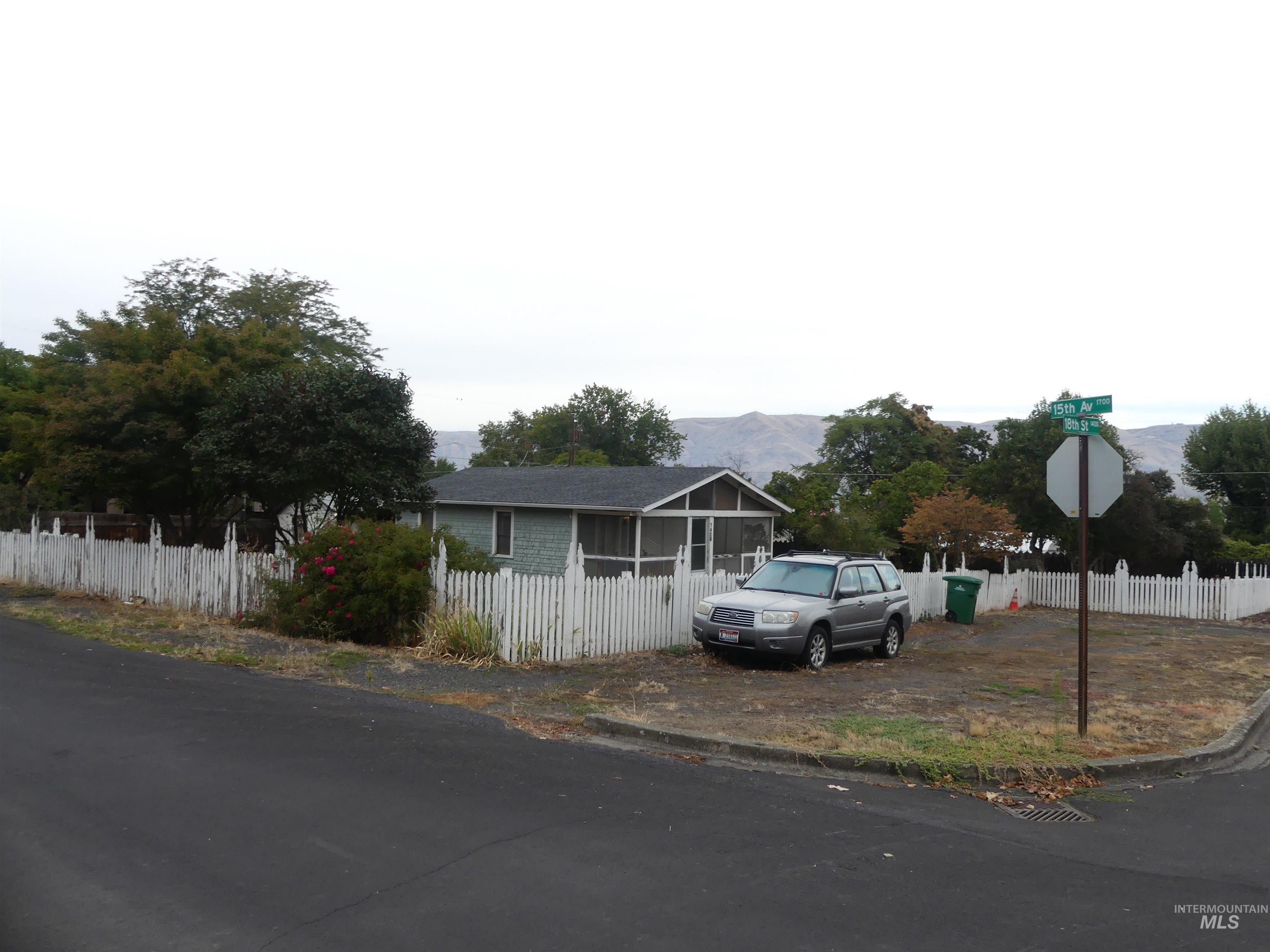 1428 18th St Property Photo 6