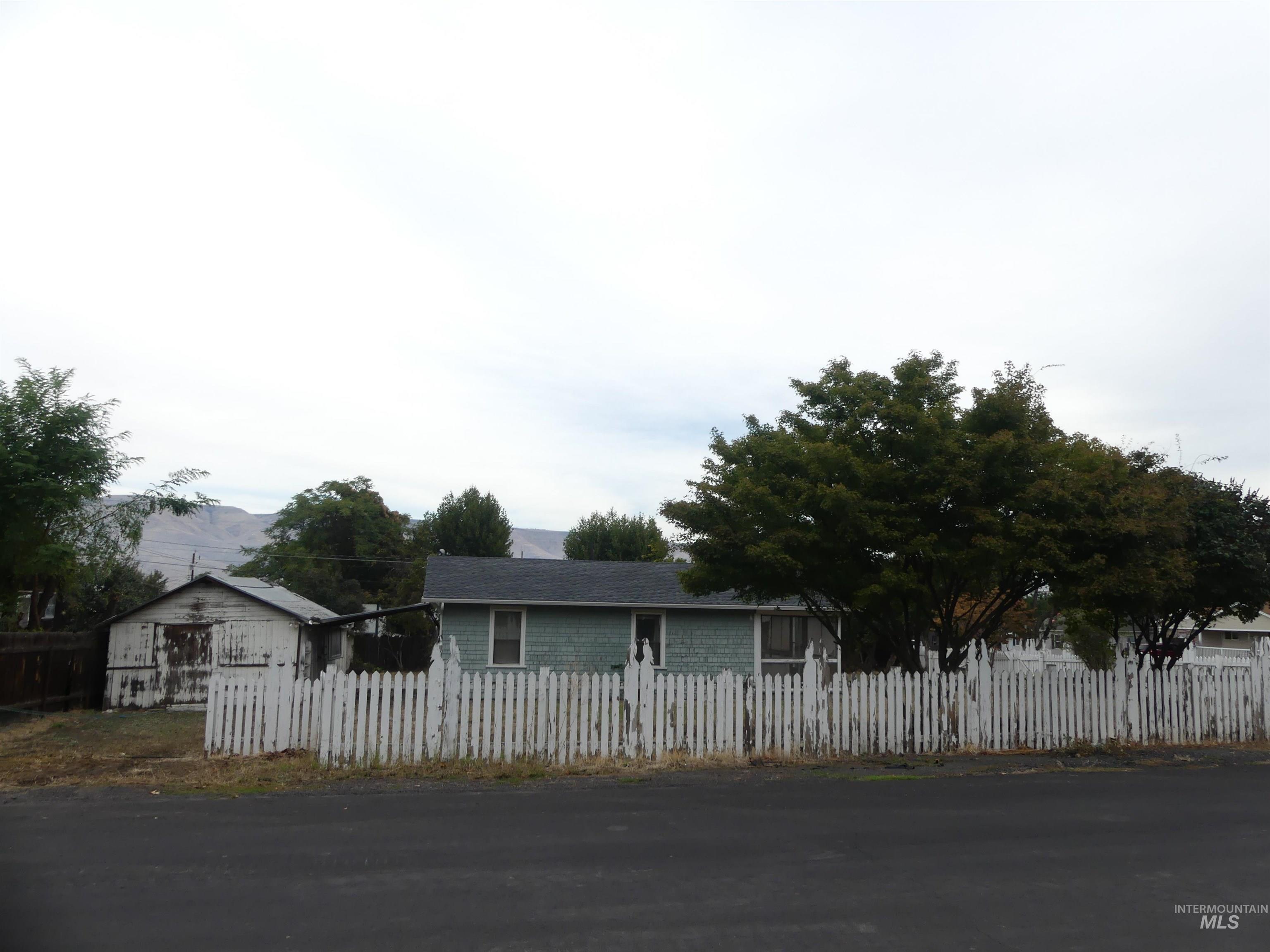 1428 18th St Property Photo 8