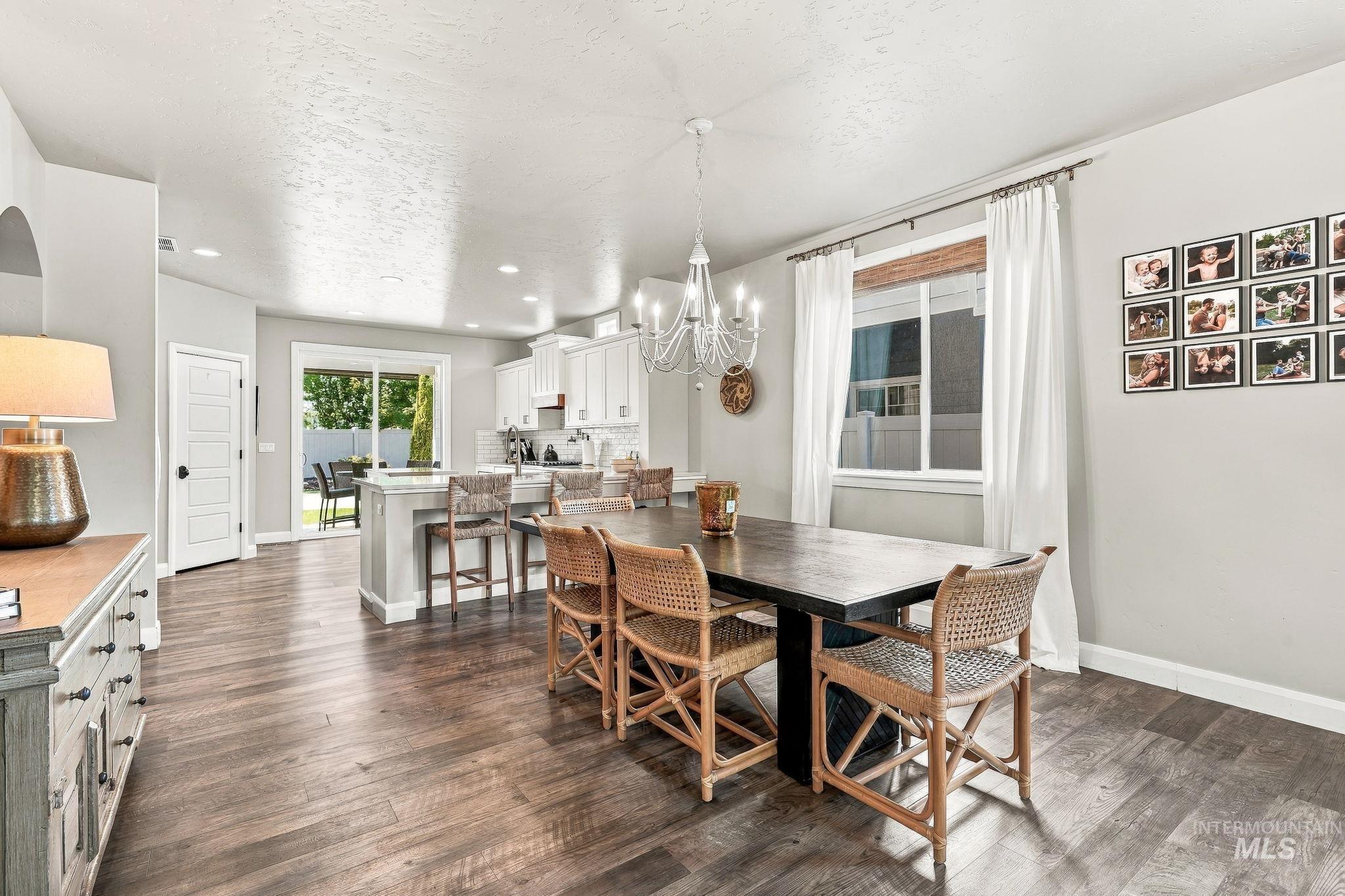 365 N Tullshire Property Photo 14