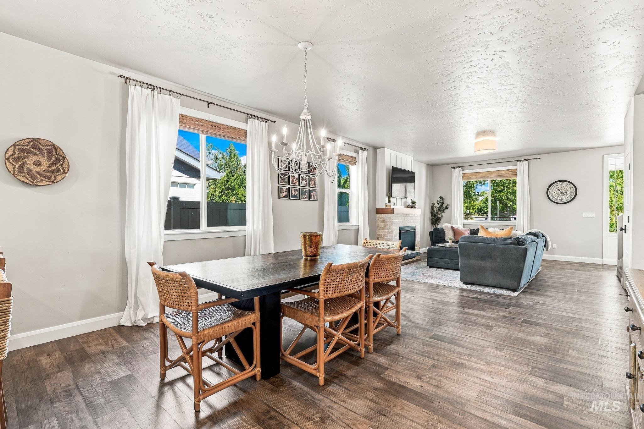365 N Tullshire Property Photo 16