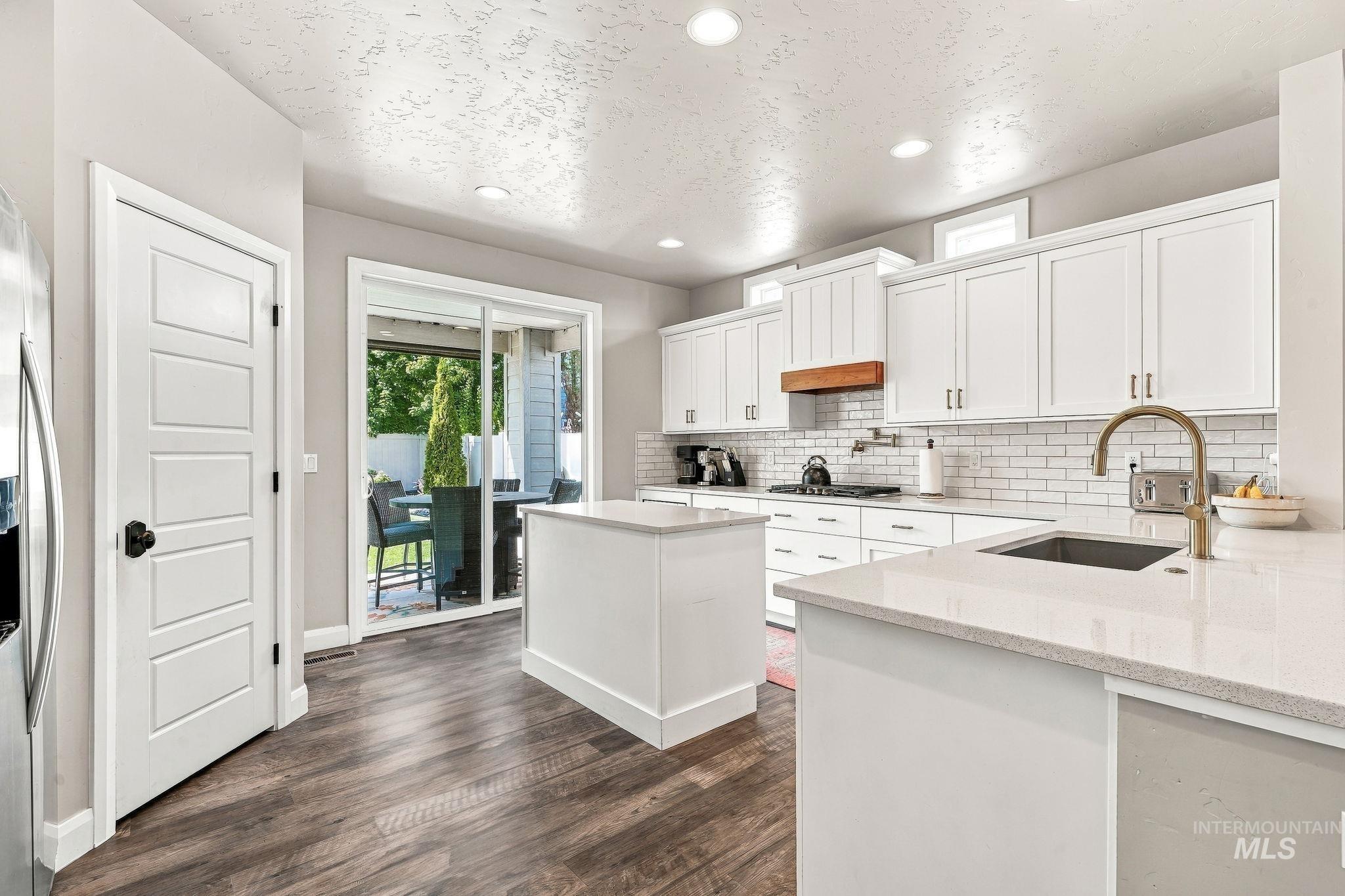 365 N Tullshire Property Photo 19