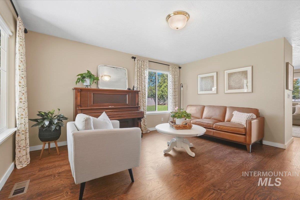 1340 N Golfview Way Property Photo 7