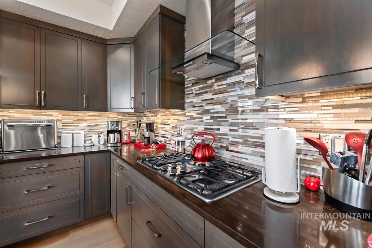 24398 Tombstone Ridge Ct Property Photo 7
