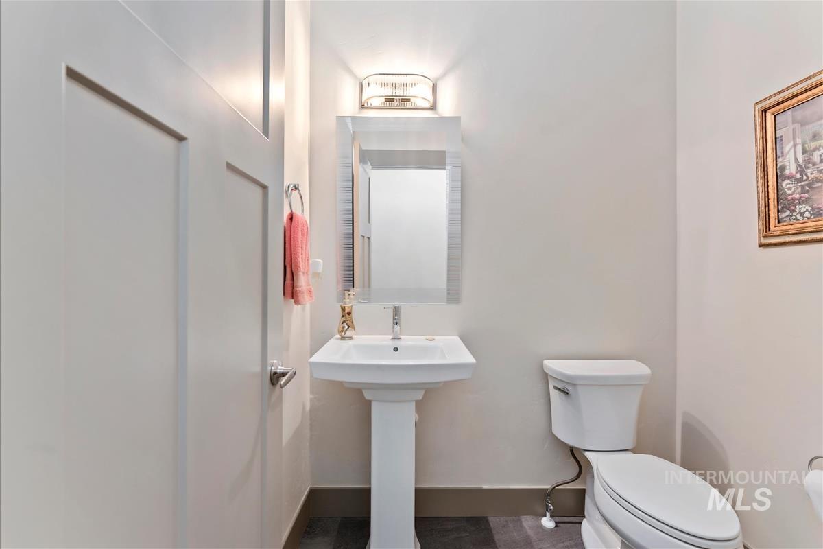 24398 Tombstone Ridge Ct Property Photo 16