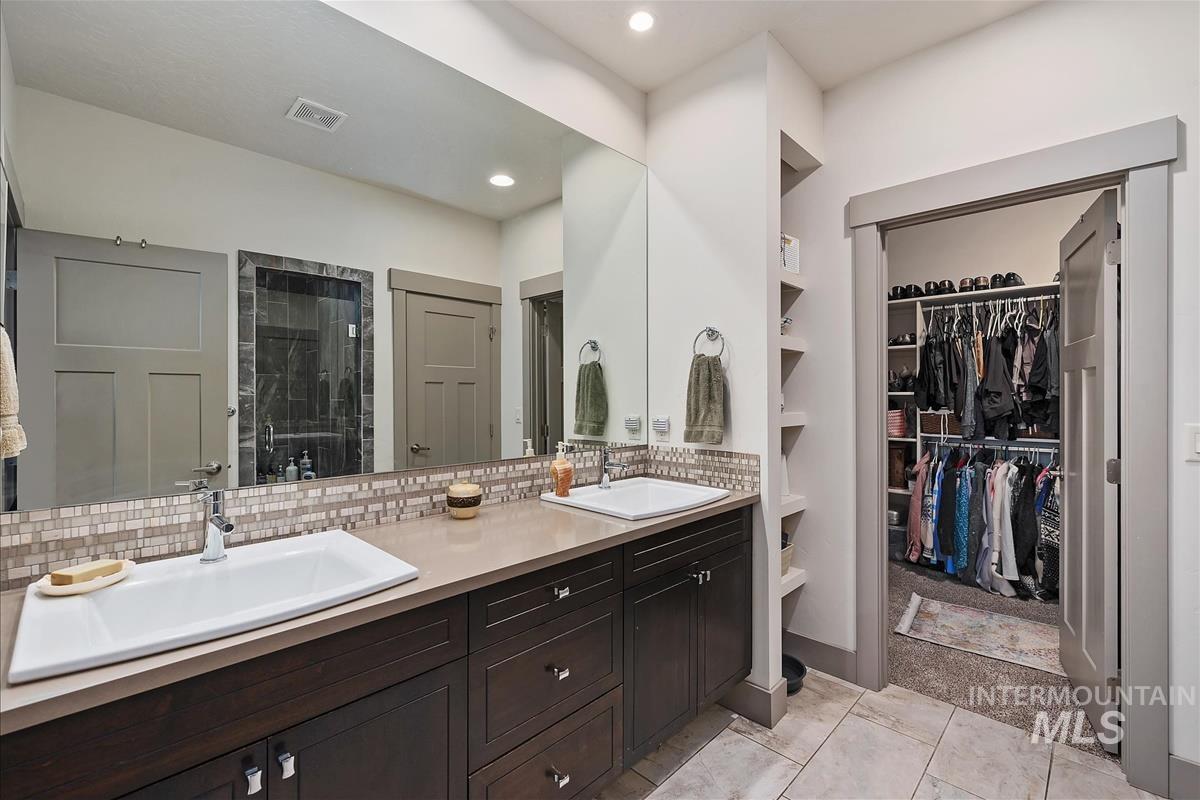 24398 Tombstone Ridge Ct Property Photo 19