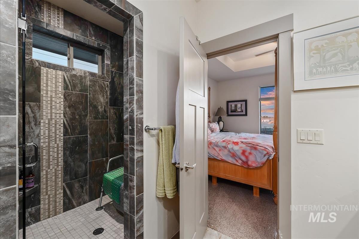 24398 Tombstone Ridge Ct Property Photo 20