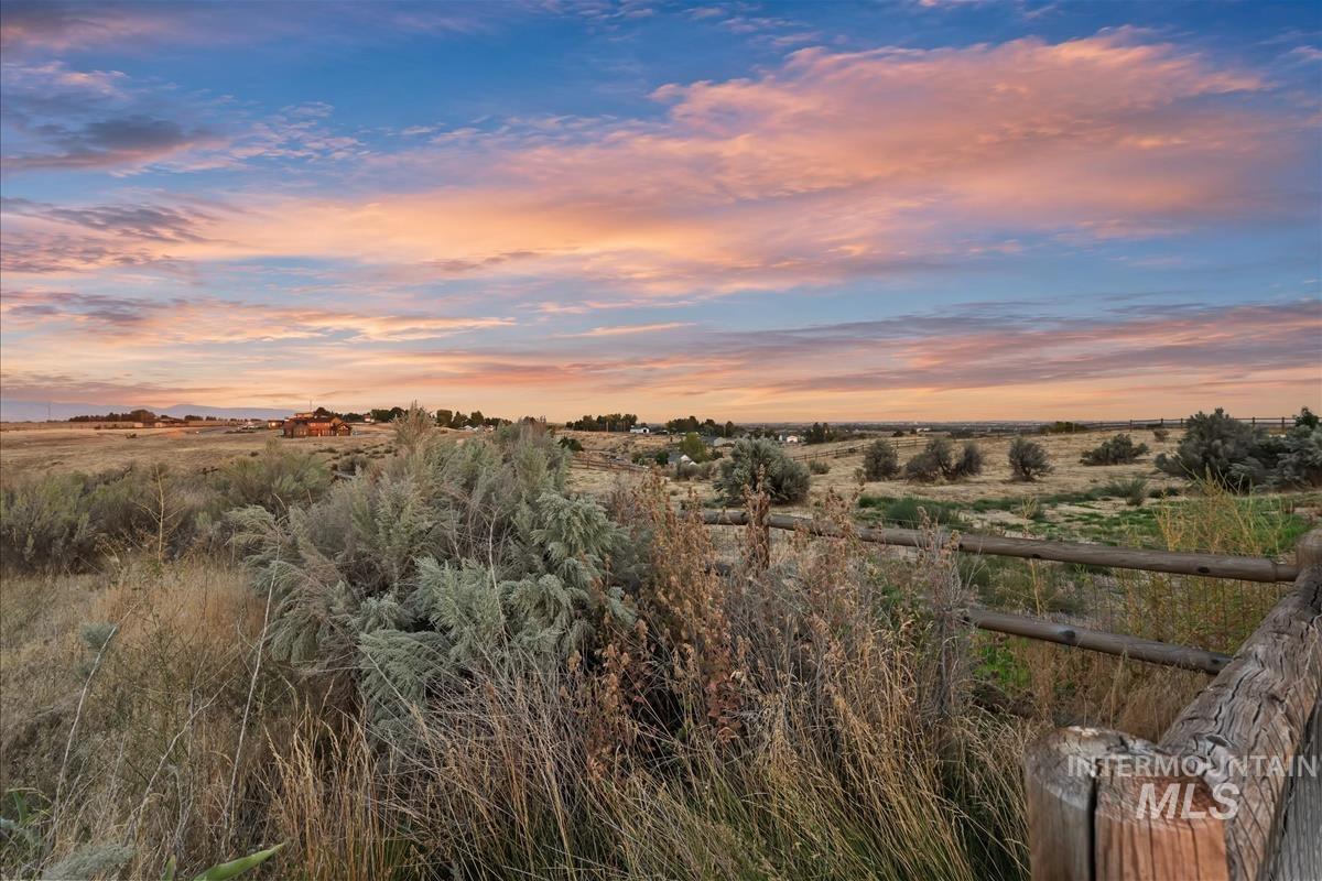 24398 Tombstone Ridge Ct Property Photo 32