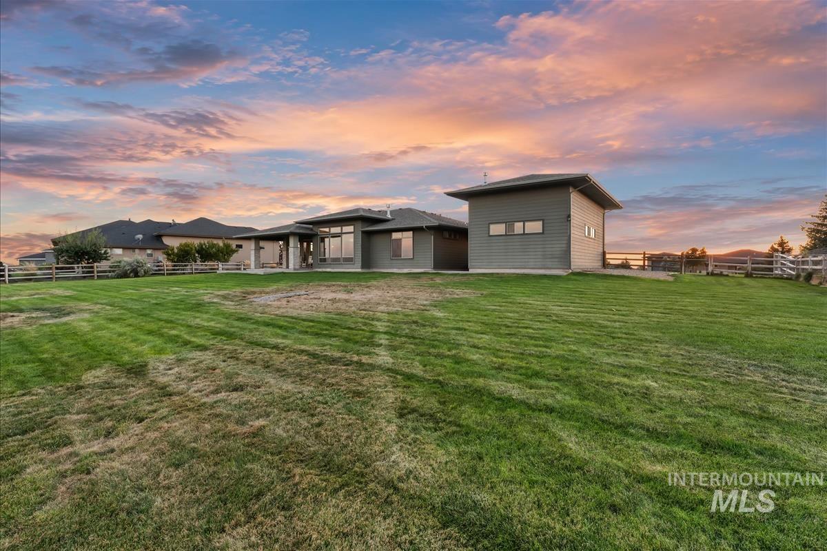 24398 Tombstone Ridge Ct Property Photo 37