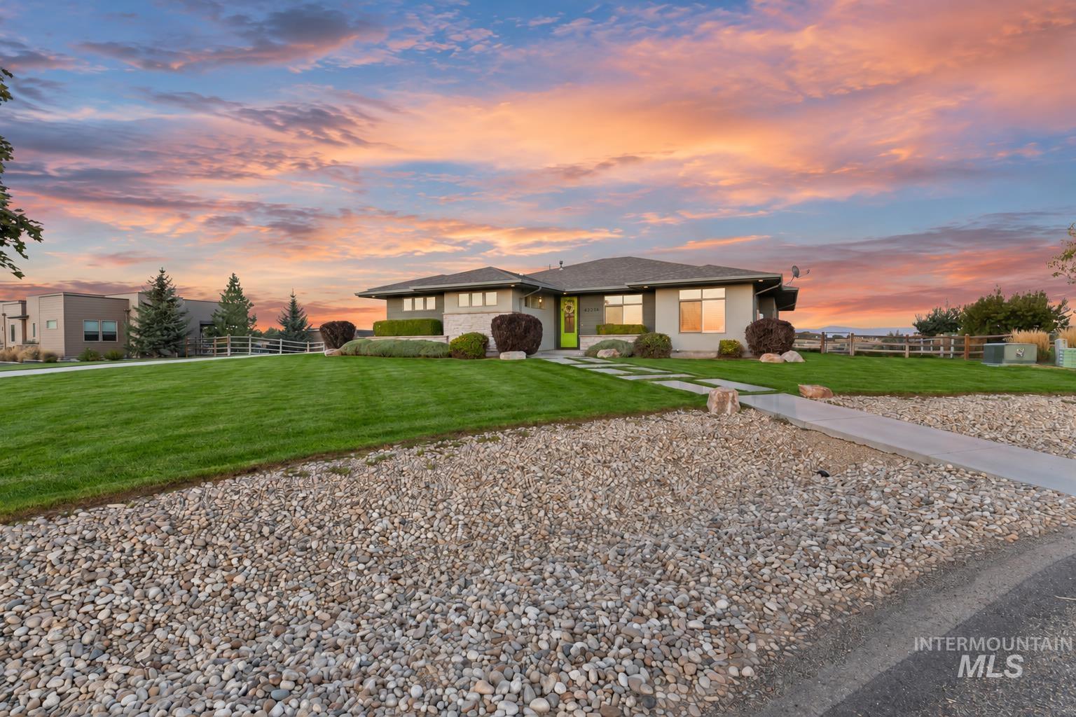 24398 Tombstone Ridge Ct Property Photo 37