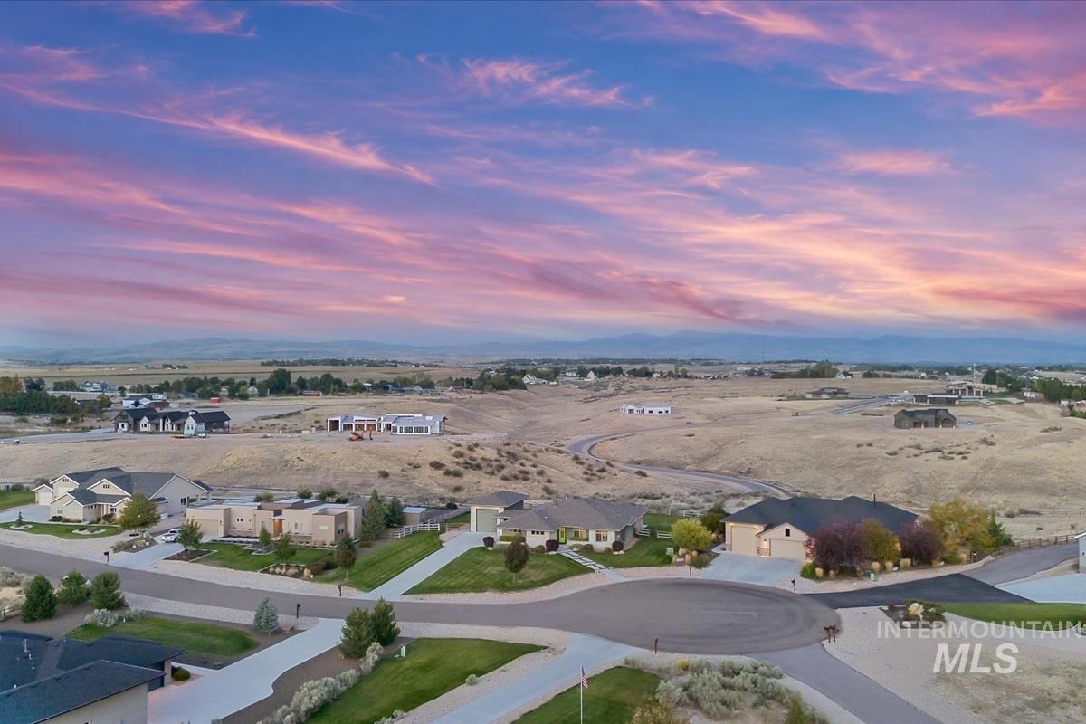 24398 Tombstone Ridge Ct Property Photo 48
