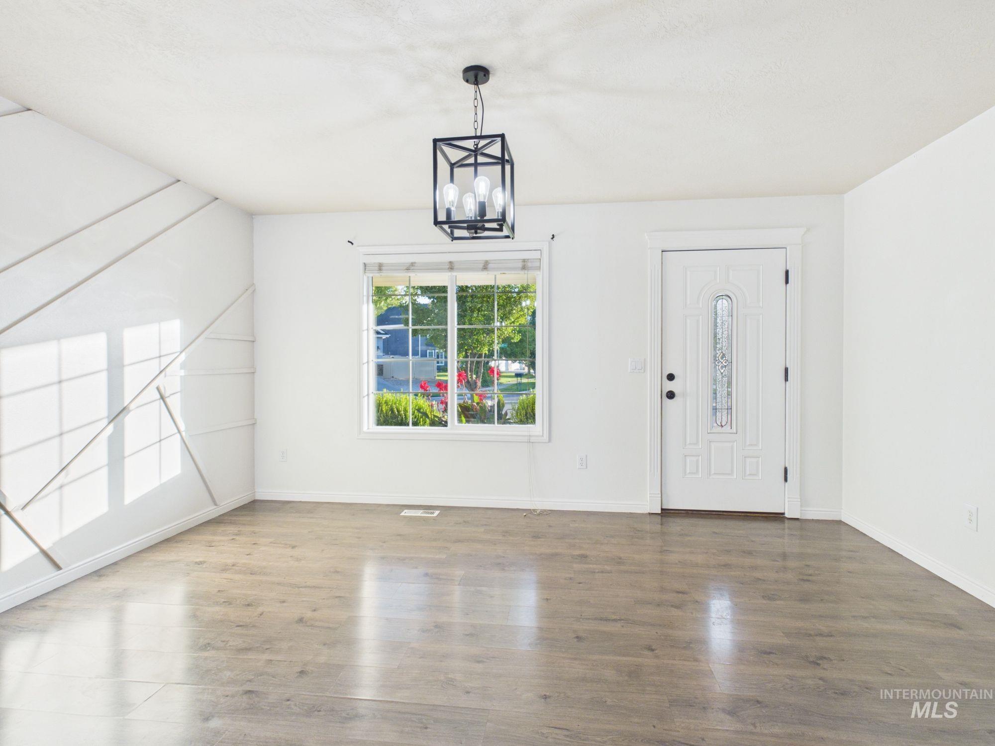 11202 W Radcliff St Property Photo 6
