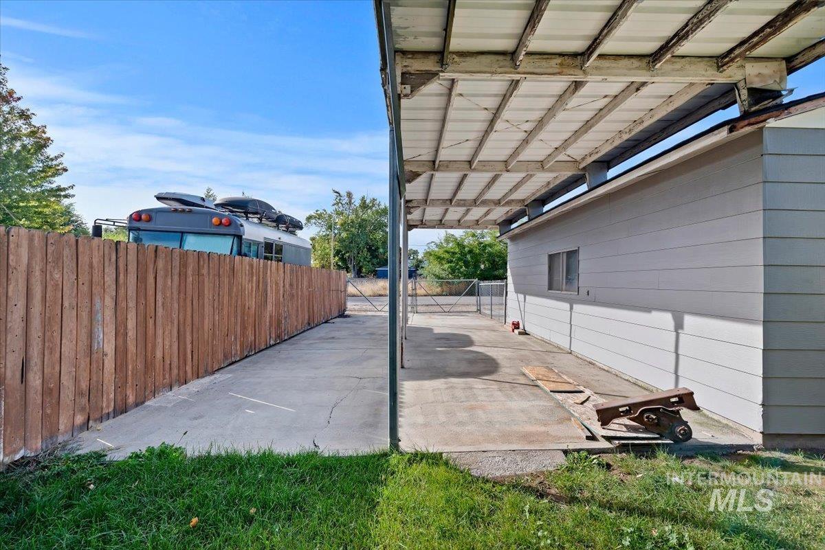 10 N Harrell St Property Photo 19