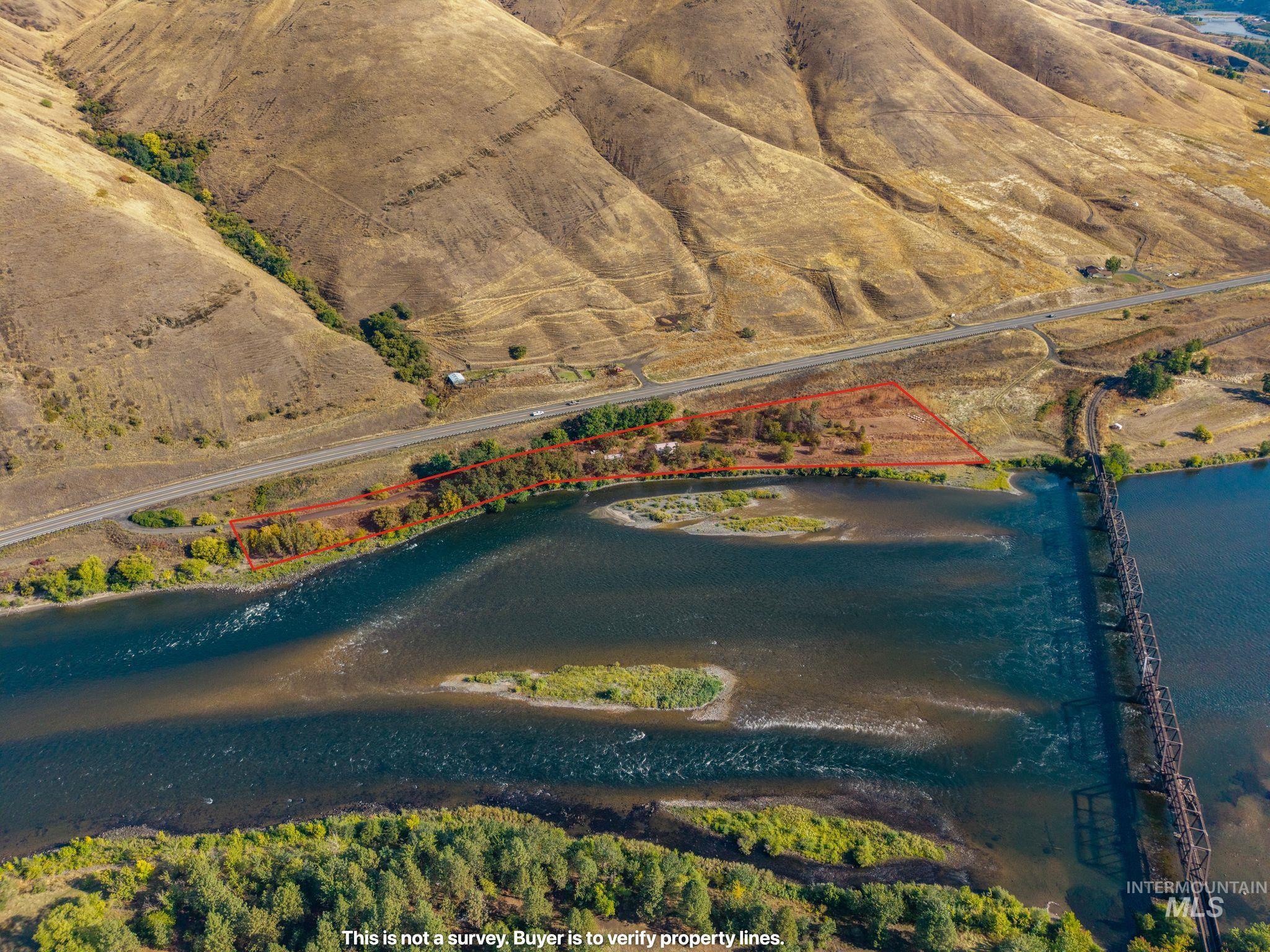 22116 Highway 12 Property Photo 3