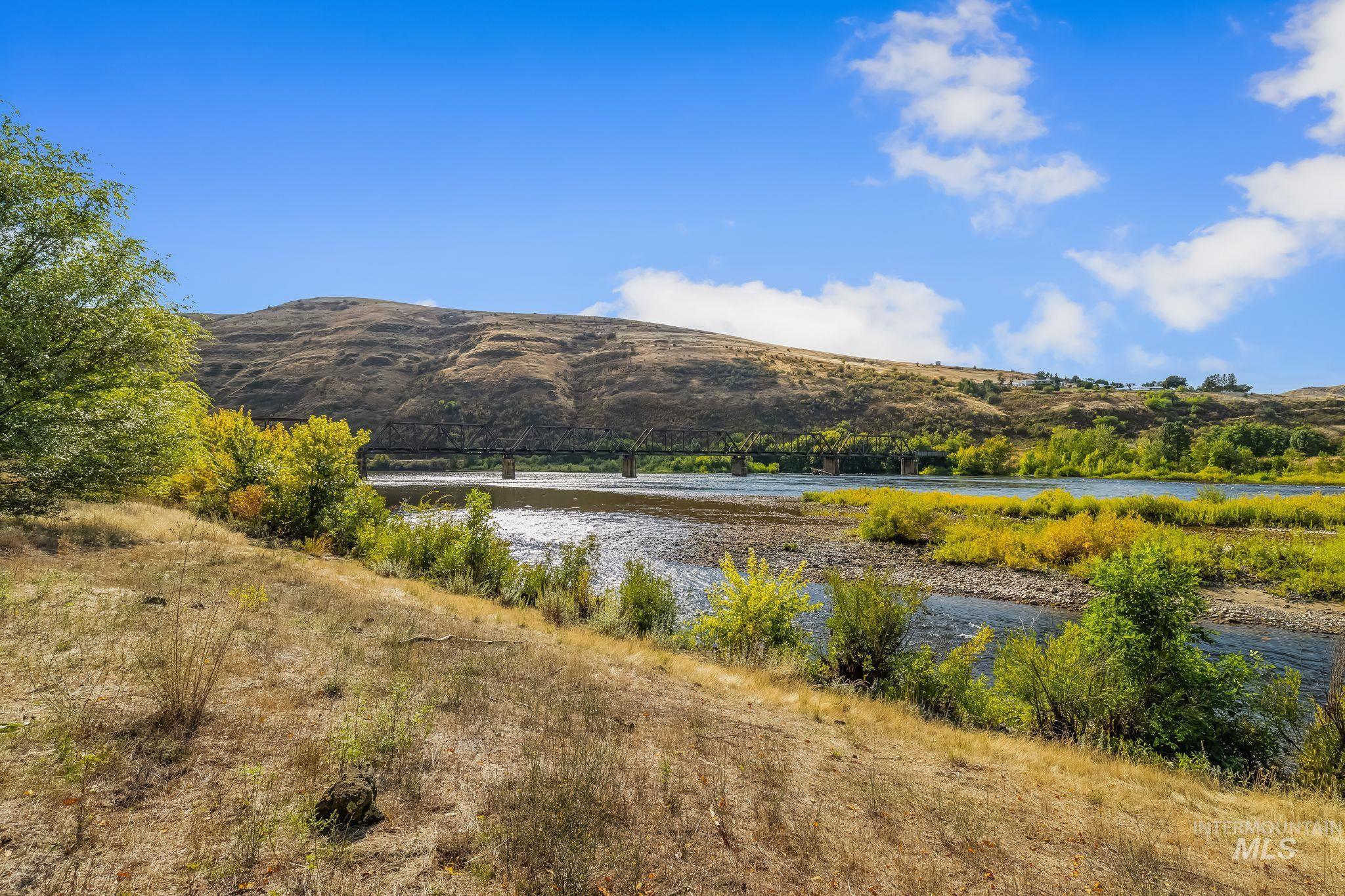 22116 Highway 12 Property Photo 8