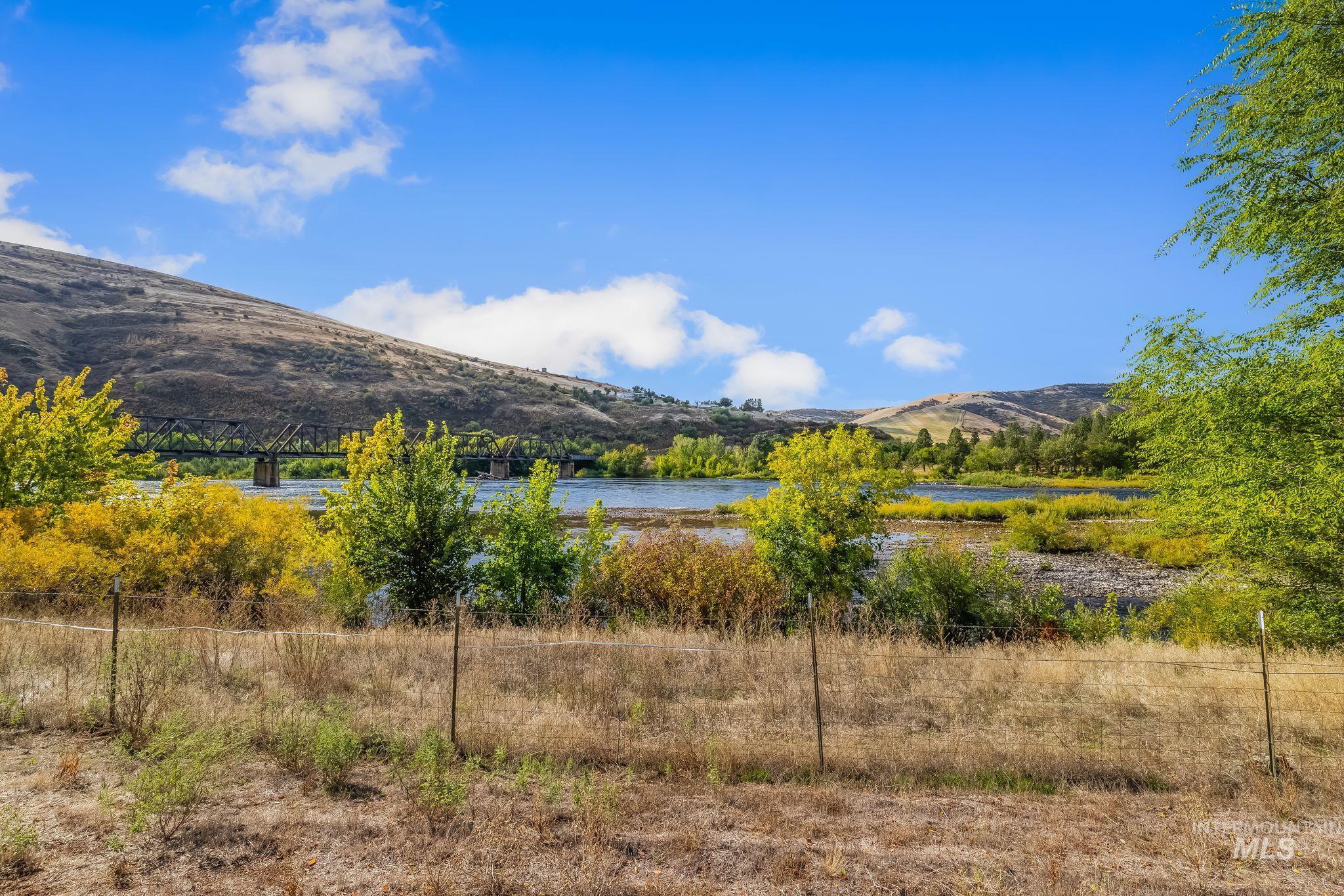 22116 Highway 12 Property Photo 9