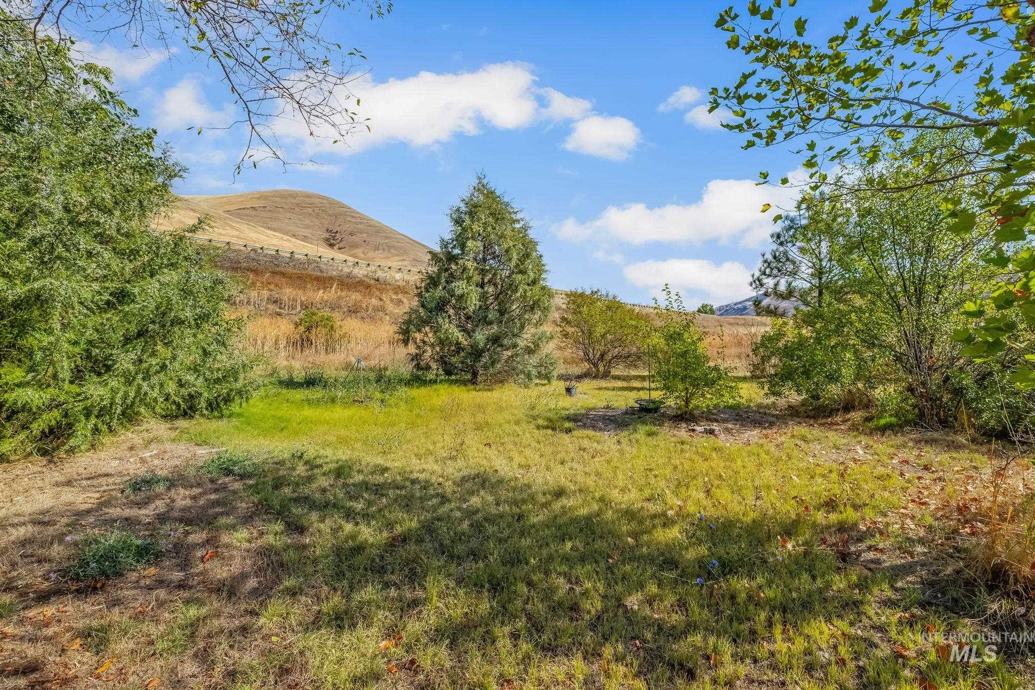 22116 Highway 12 Property Photo 20