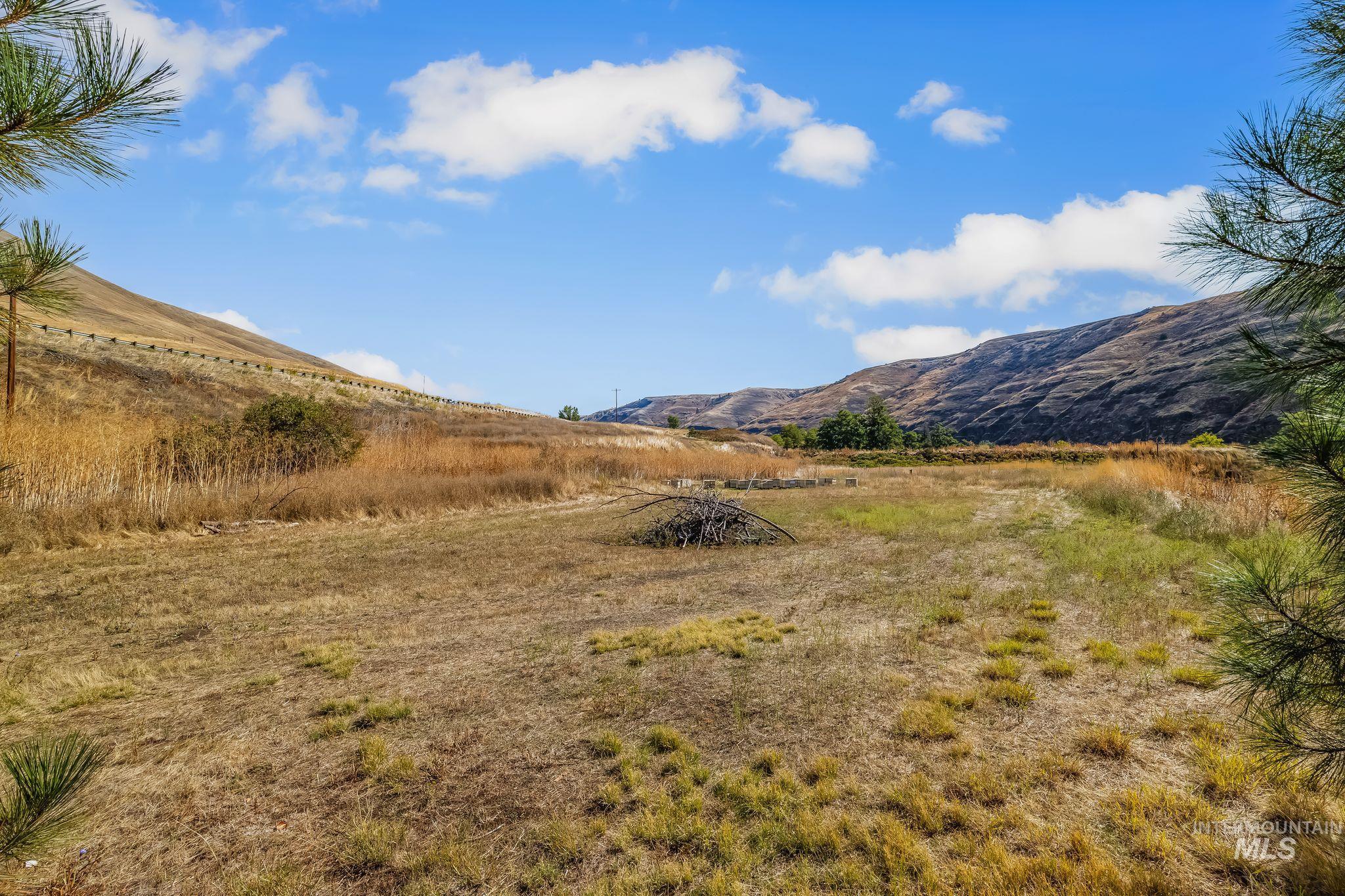 22116 Highway 12 Property Photo 21