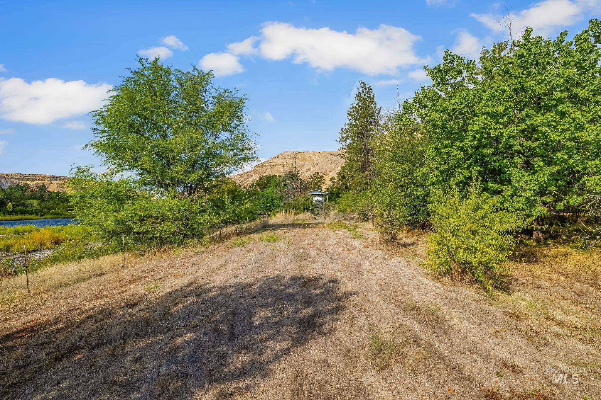 22116 Highway 12 Property Photo 22