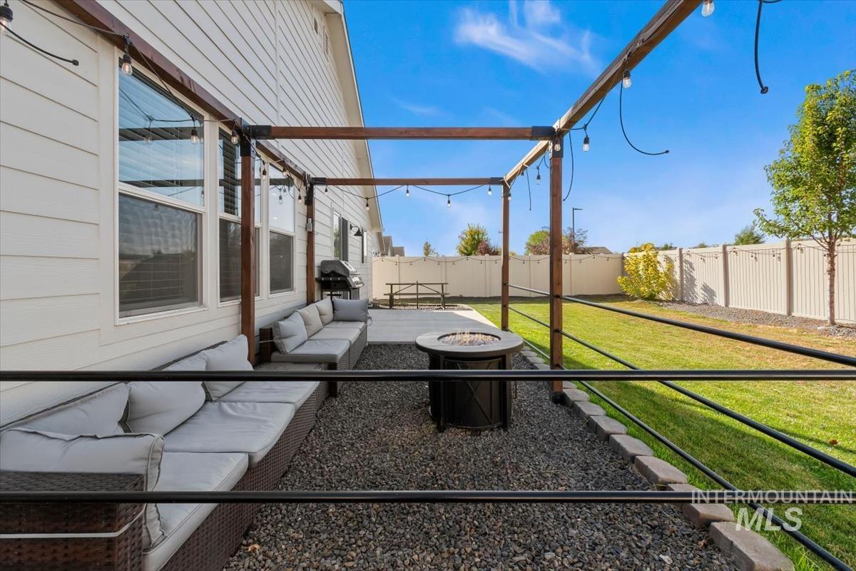 11194 Newton St Property Photo 36