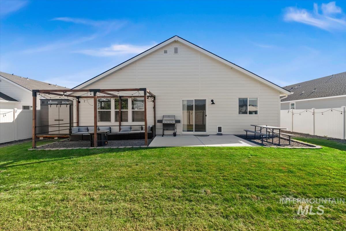 11194 Newton St Property Photo 45