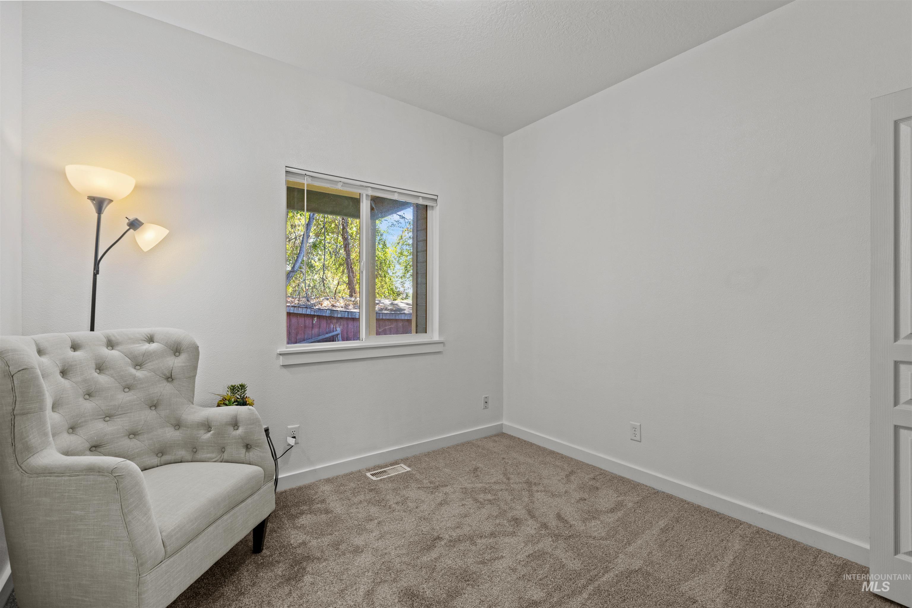 675 E Pine Ave Property Photo 21