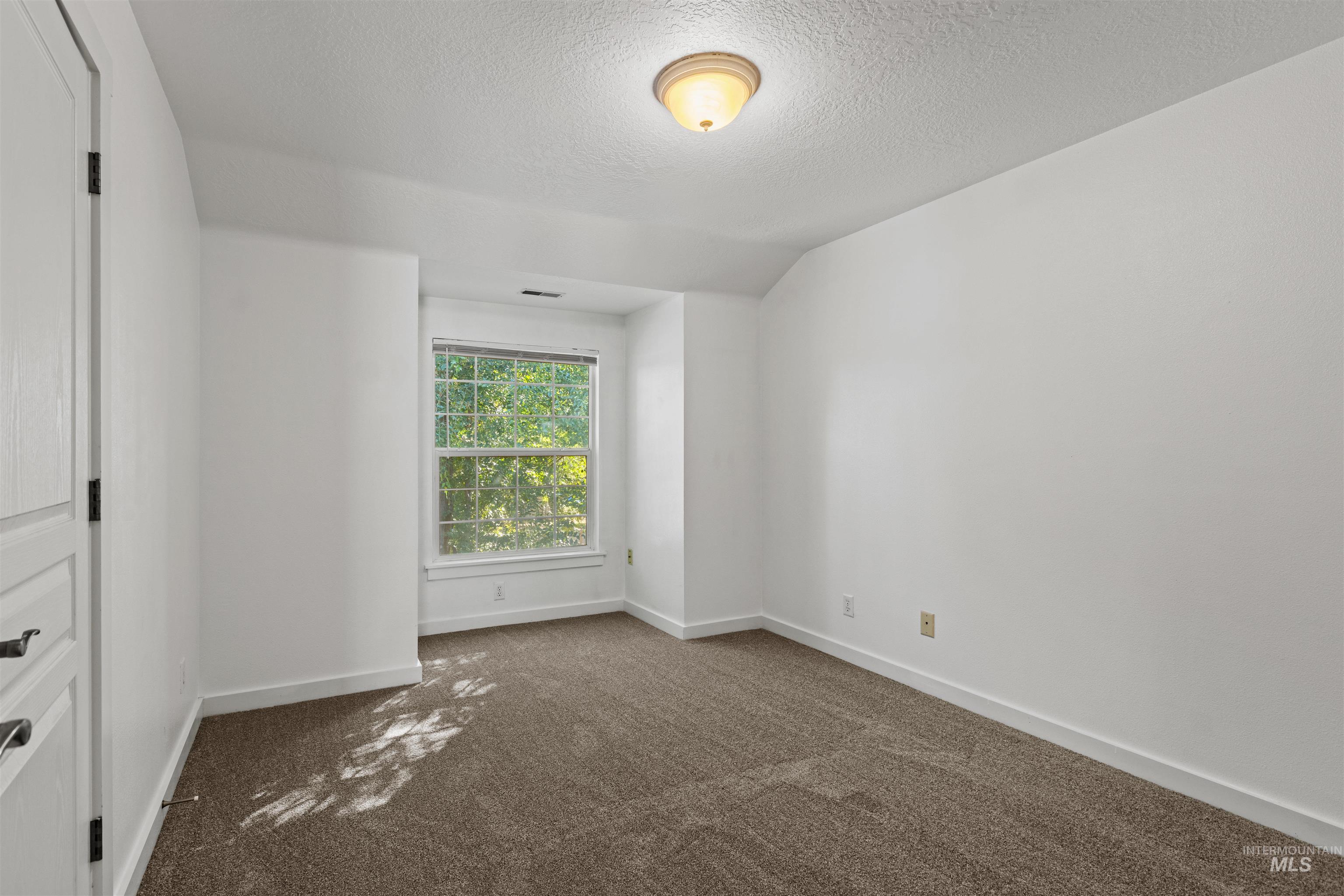 675 E Pine Ave Property Photo 31