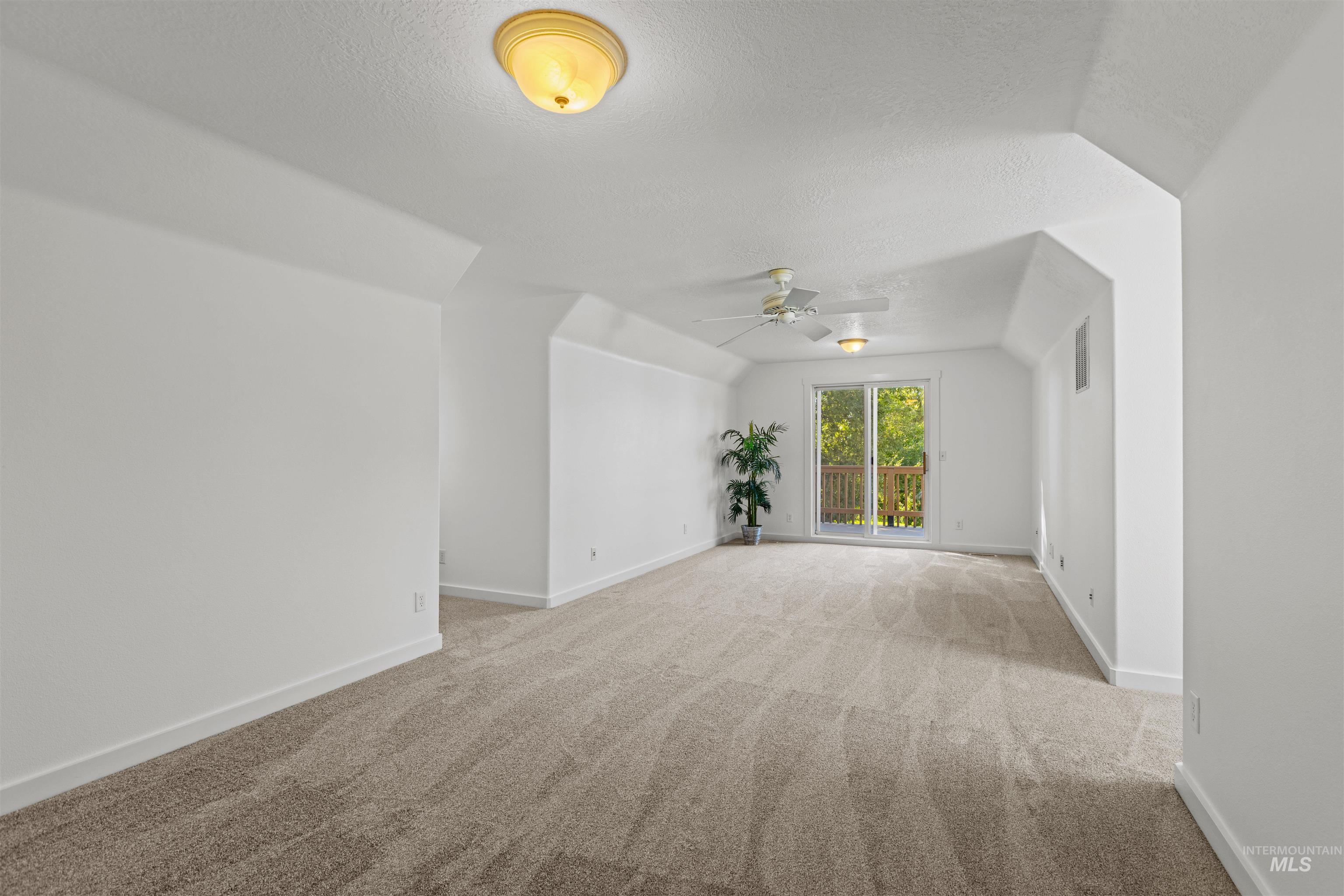 675 E Pine Ave Property Photo 32