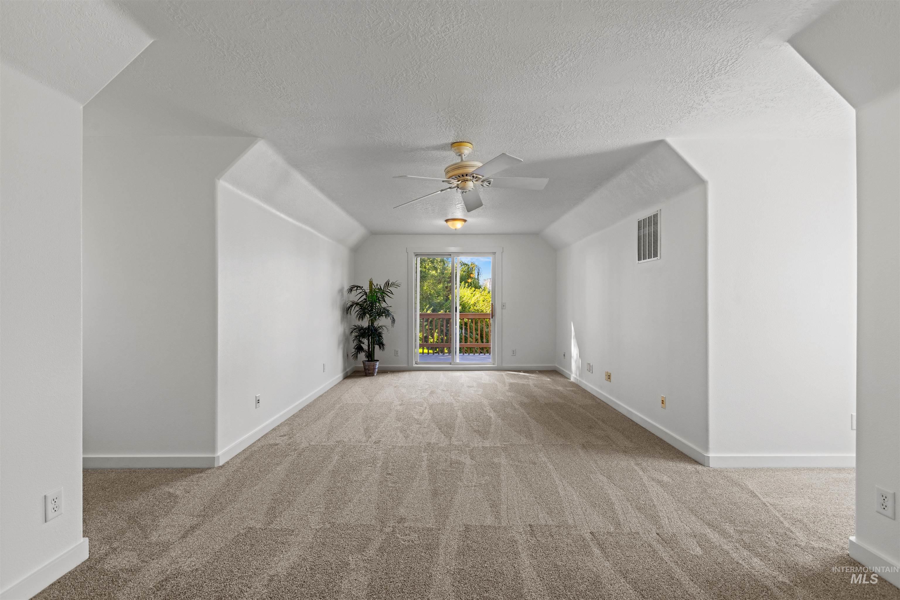 675 E Pine Ave Property Photo 33