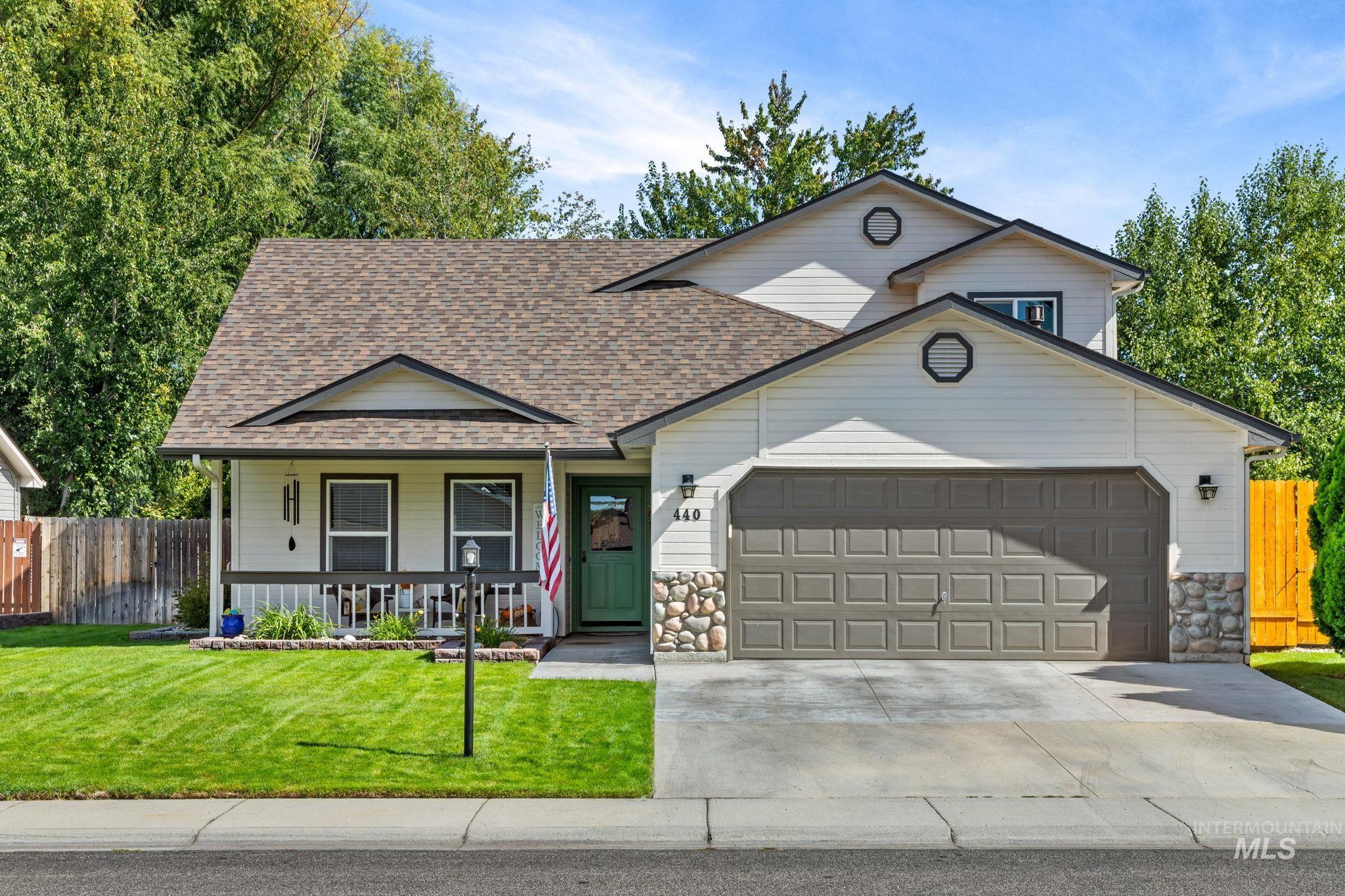440 N Nebula Ave Property Photo 1