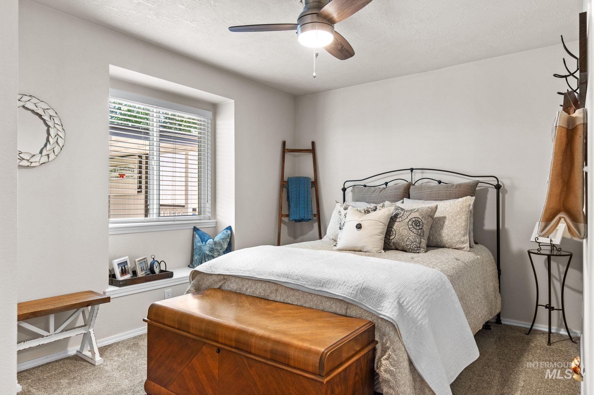 440 N Nebula Ave Property Photo 18