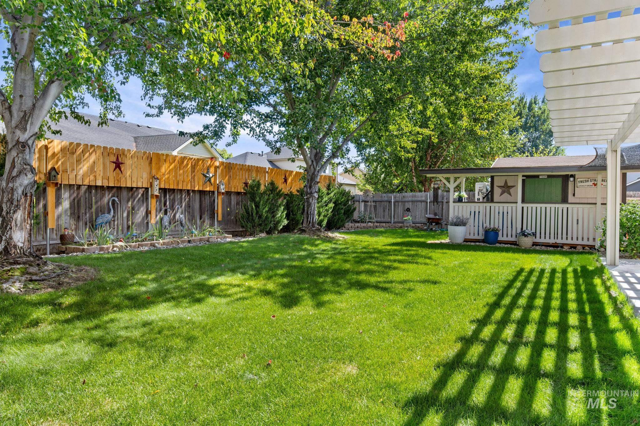 440 N Nebula Ave Property Photo 39