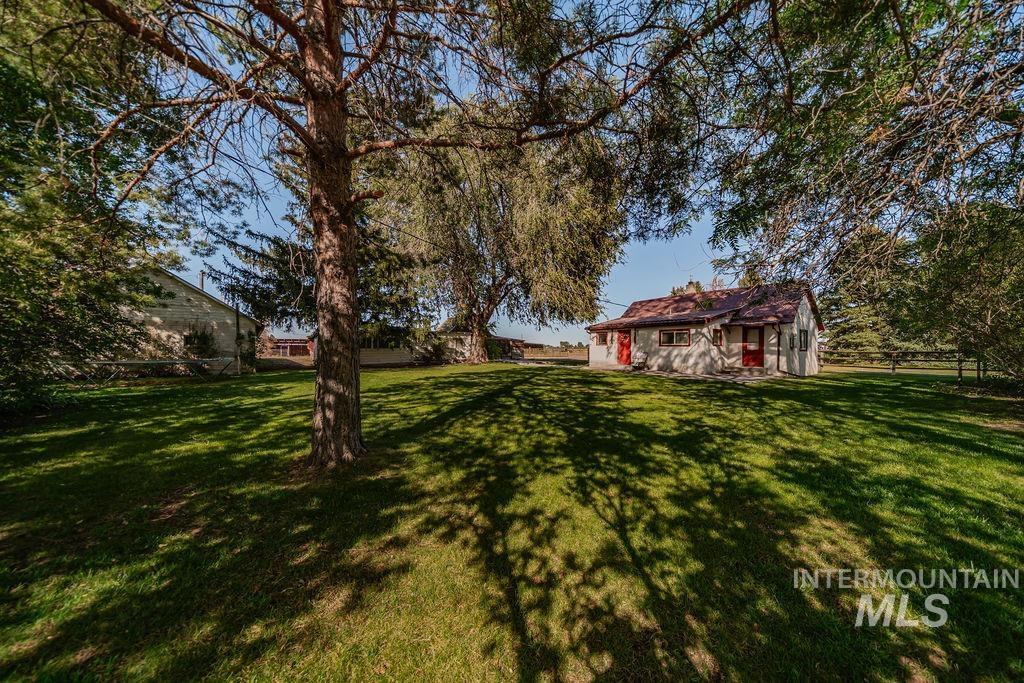 2025 E 97th N Property Photo 19