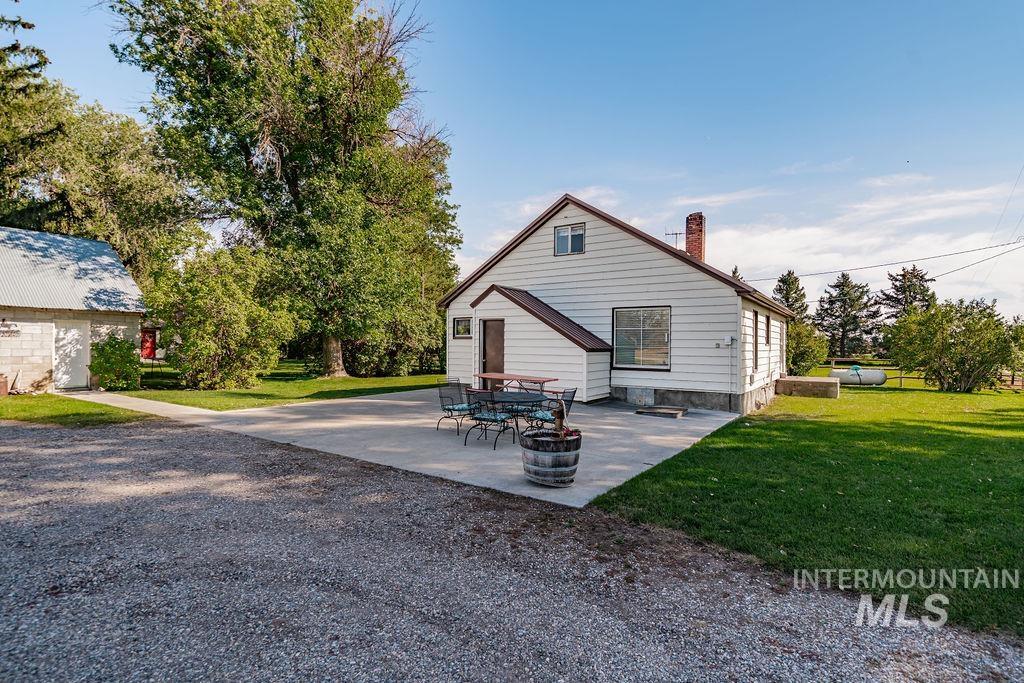 2025 97th Property Photo 7