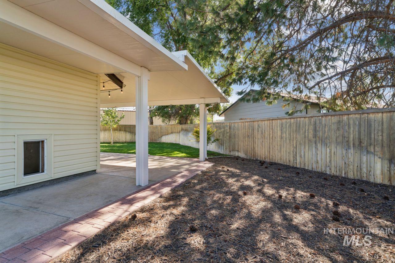 3055 S Virginia Ave Property Photo 23