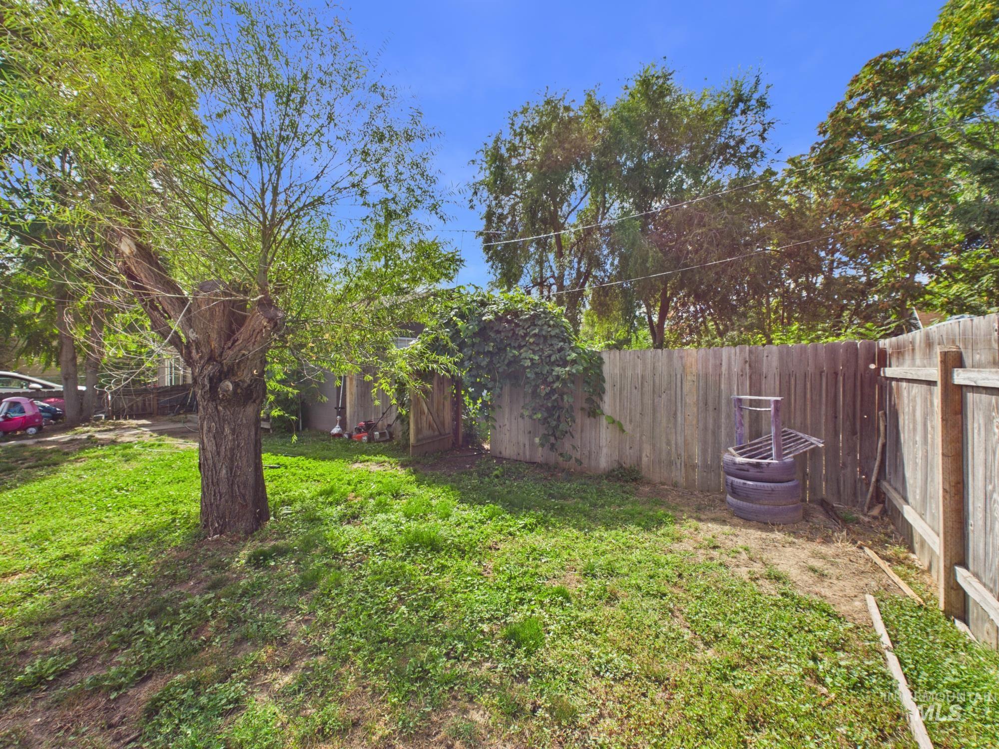 831 E 1st St & 207 S Declark Property Photo 43