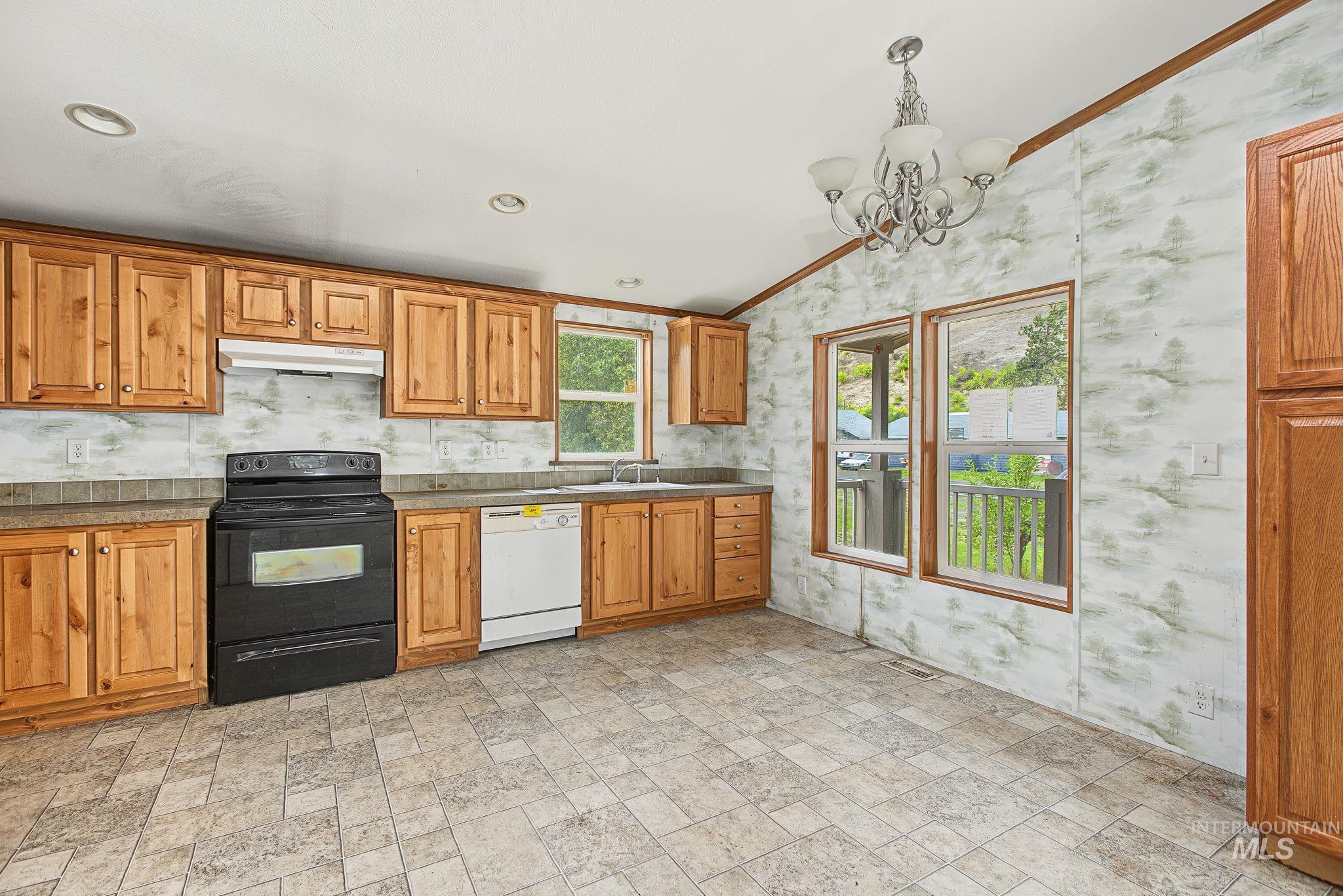 3386 Montana Street Property Photo 9