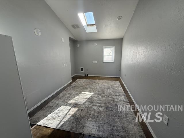 94 N Oneida Property Photo 4