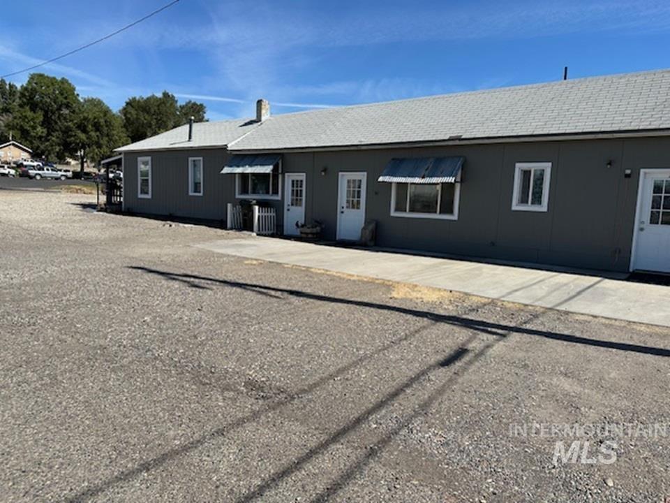 94 N Oneida Property Photo 7