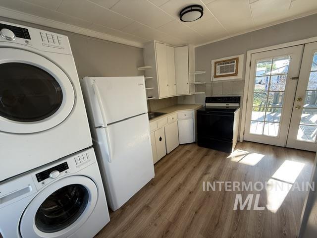94 N Oneida Property Photo 6