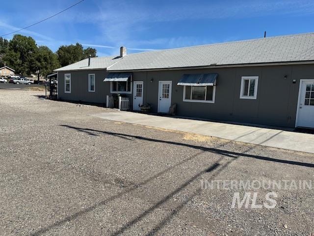 94 N Oneida Property Photo 21