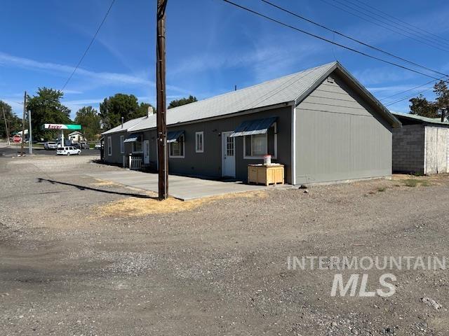 94 N Oneida Property Photo 22