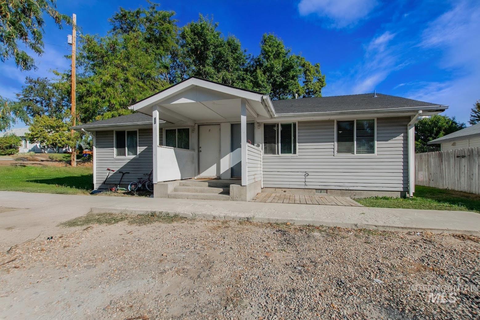 801 E Ball Avenue Property Photo 1