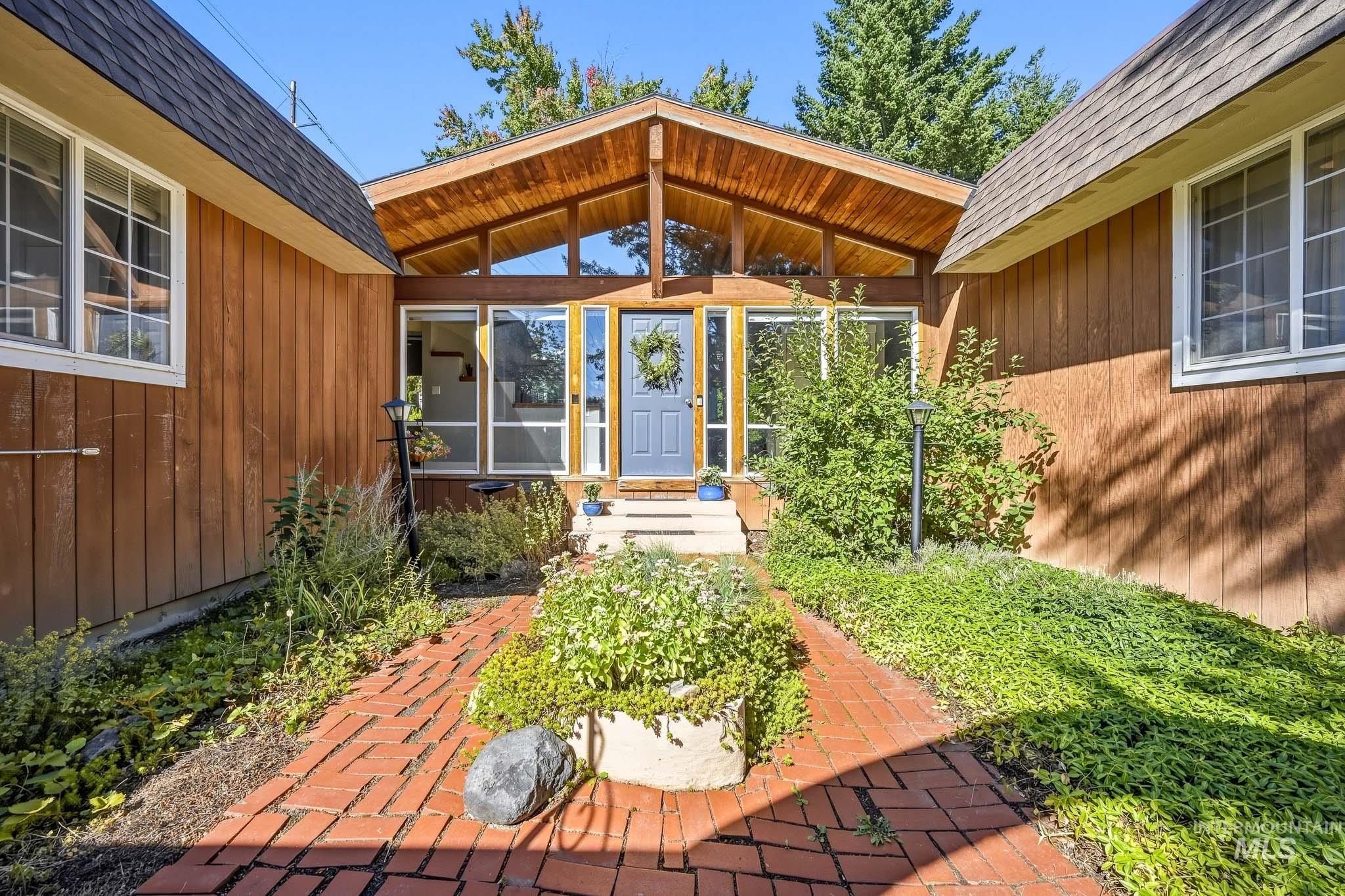 846 Nylarol Street Property Photo 2
