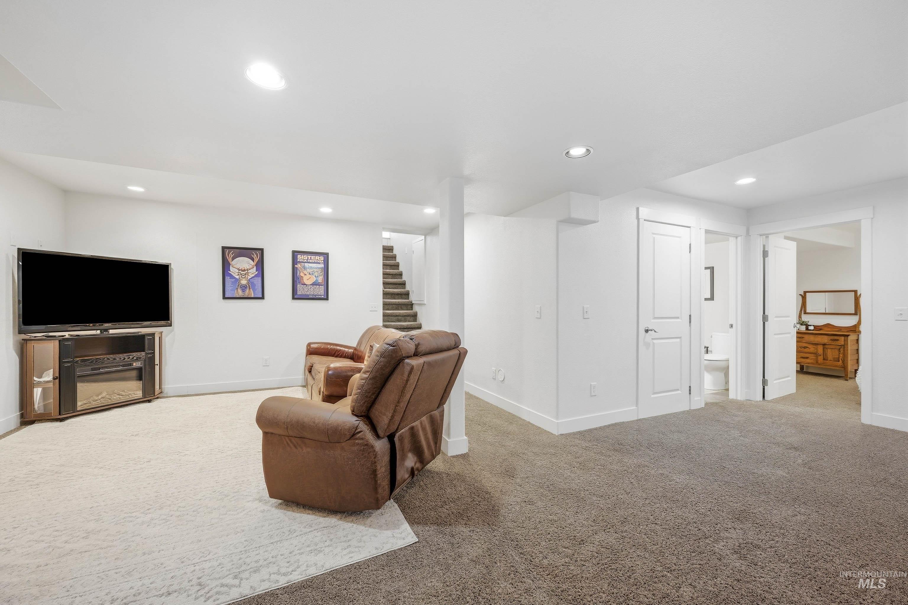 846 Nylarol Street Property Photo 23