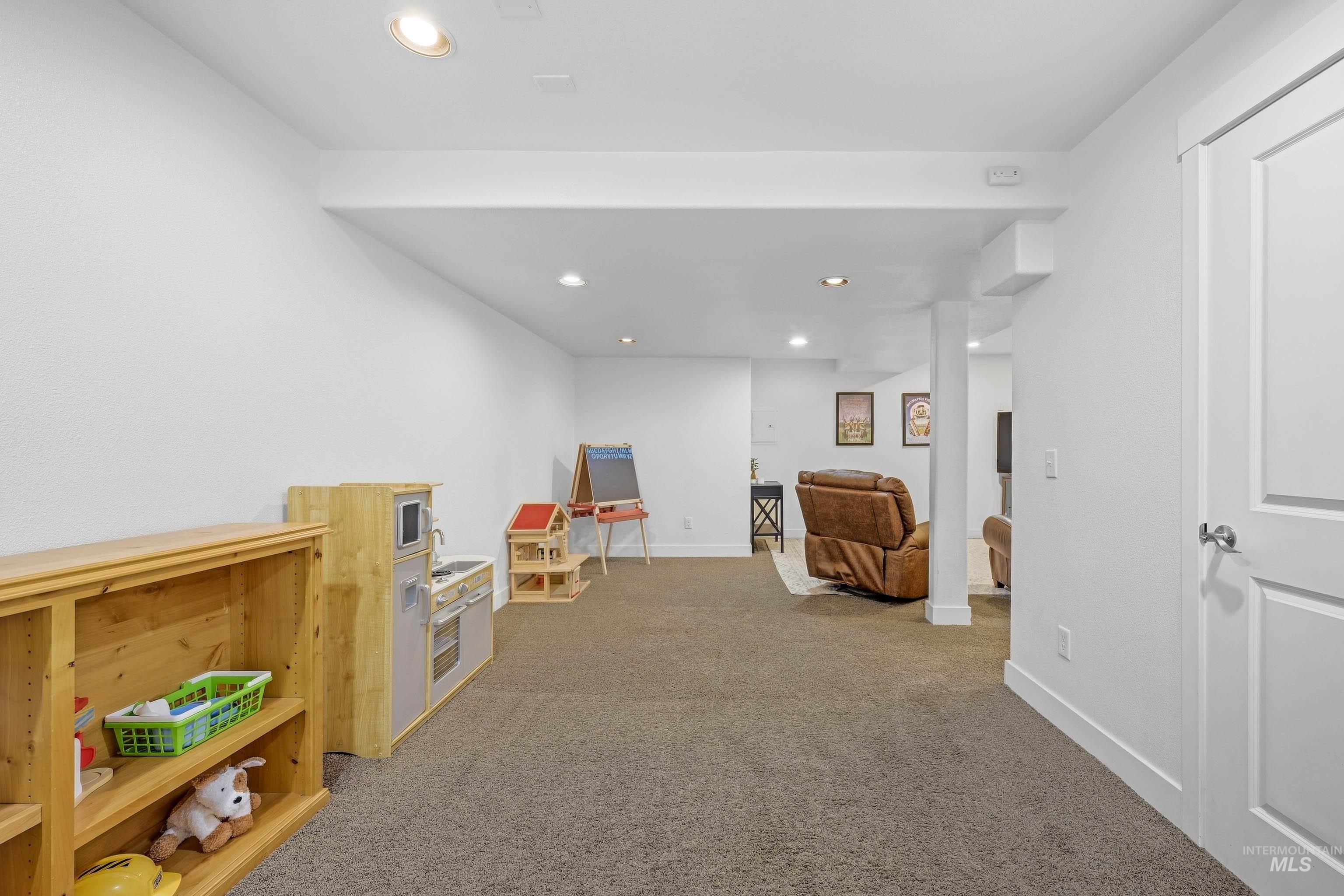 846 Nylarol Street Property Photo 24