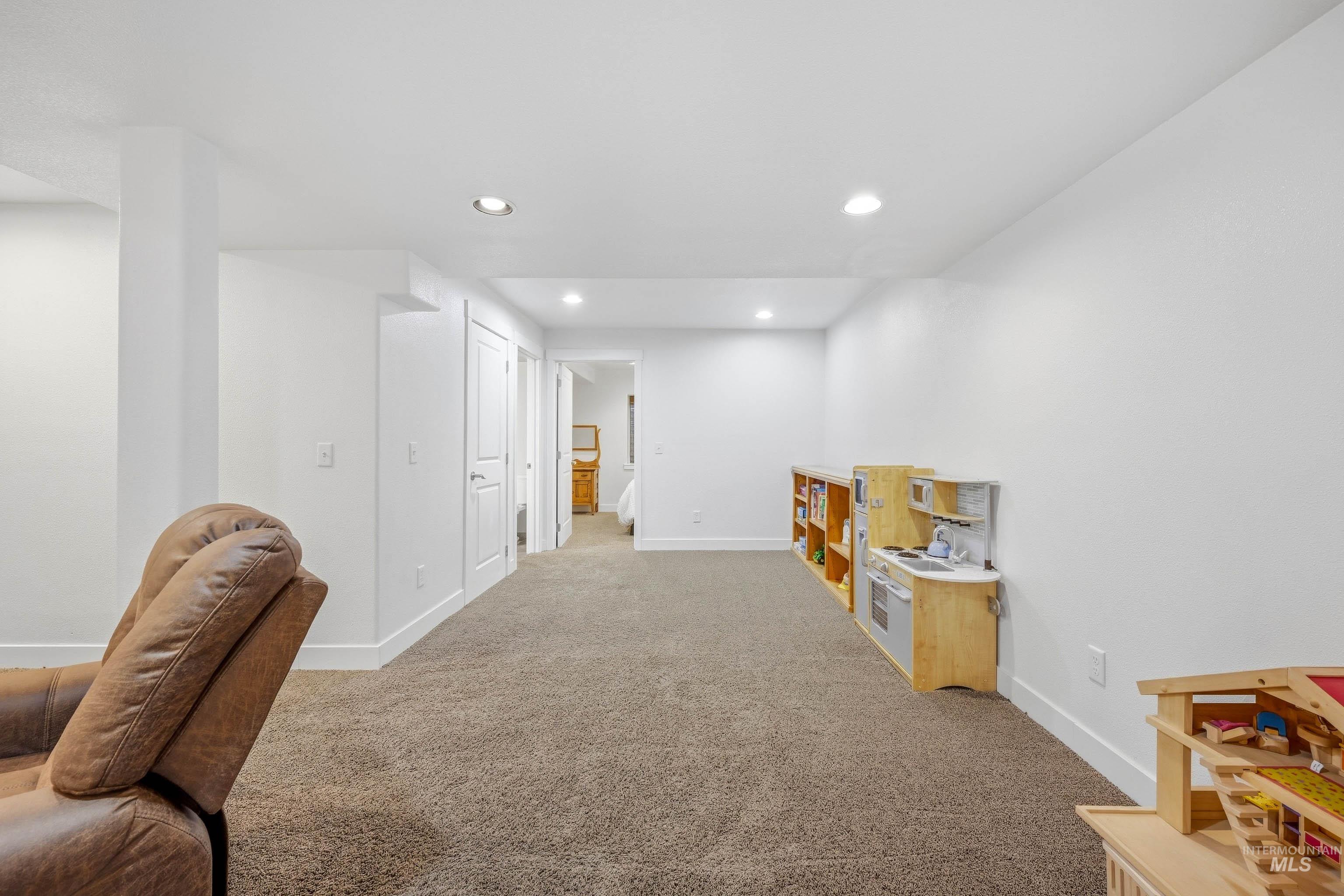 846 Nylarol Street Property Photo 25