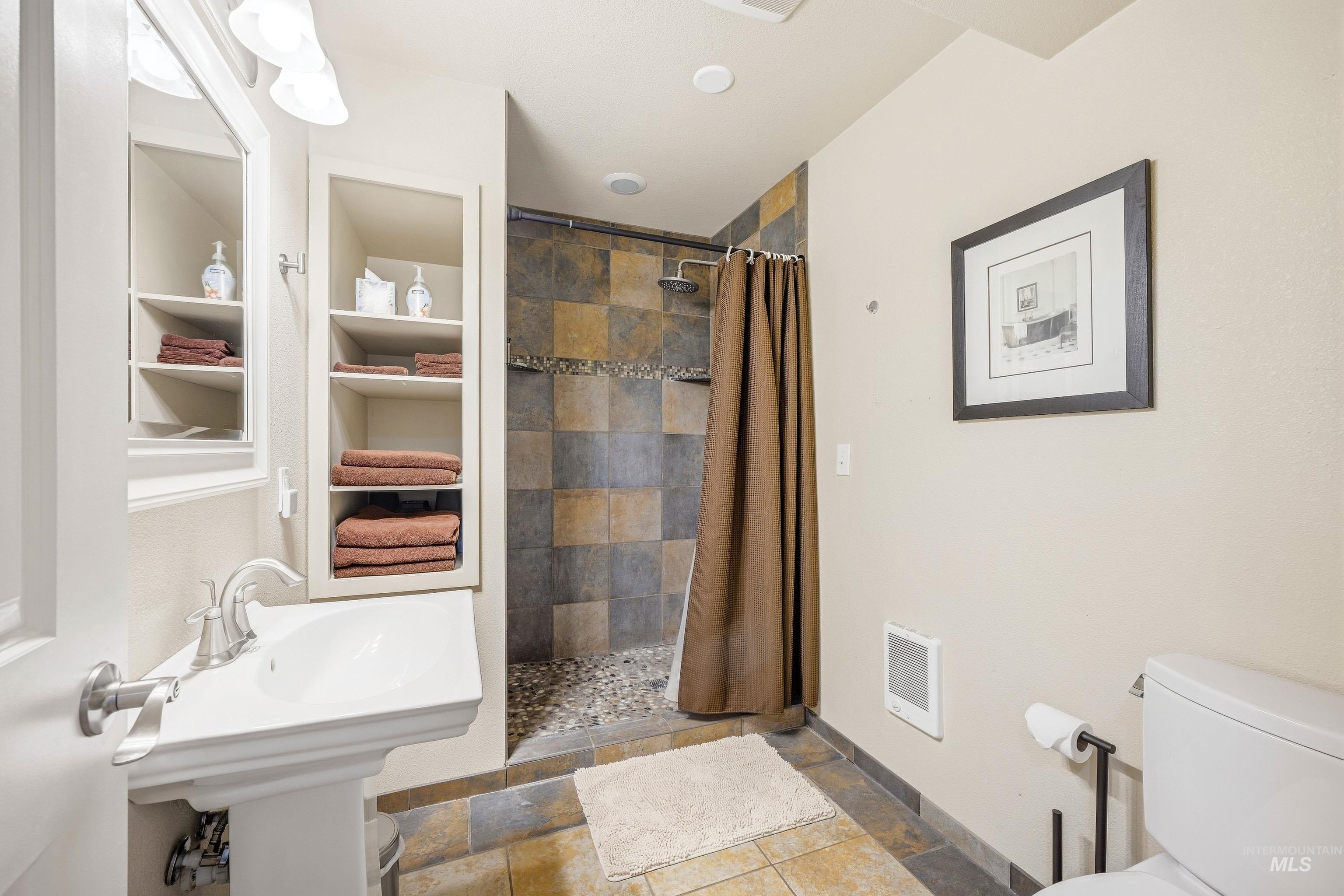 846 Nylarol Street Property Photo 27